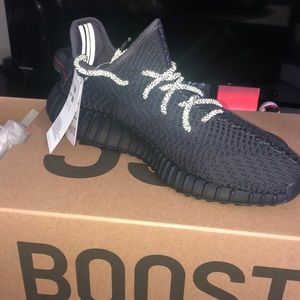Yeezy Boost 350 V2 ‘Black-Non-Reflective’